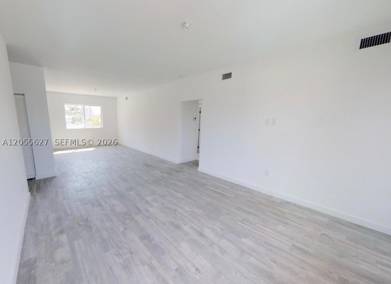 321 S Shore Dr 12