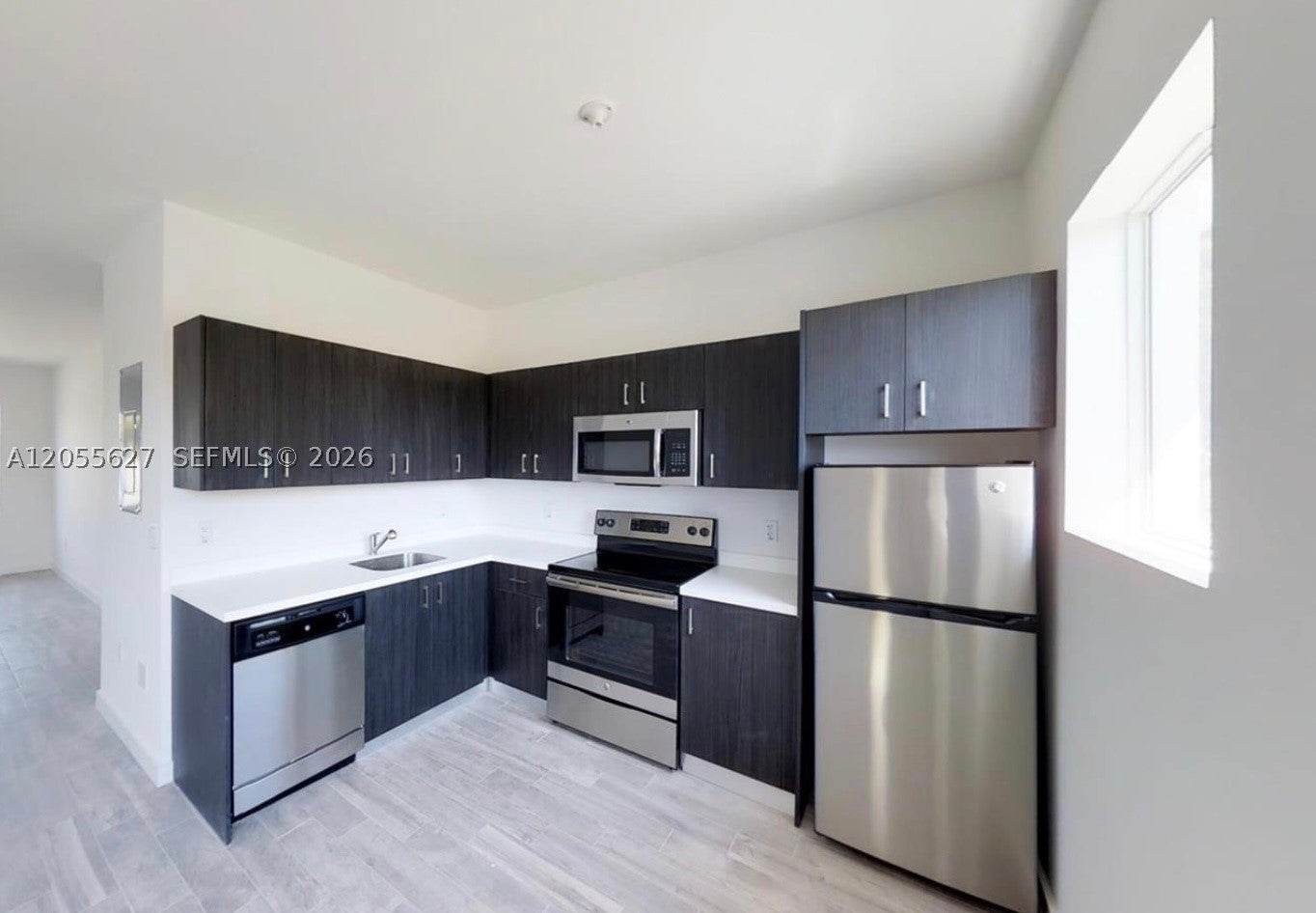 321 S Shore Dr 12