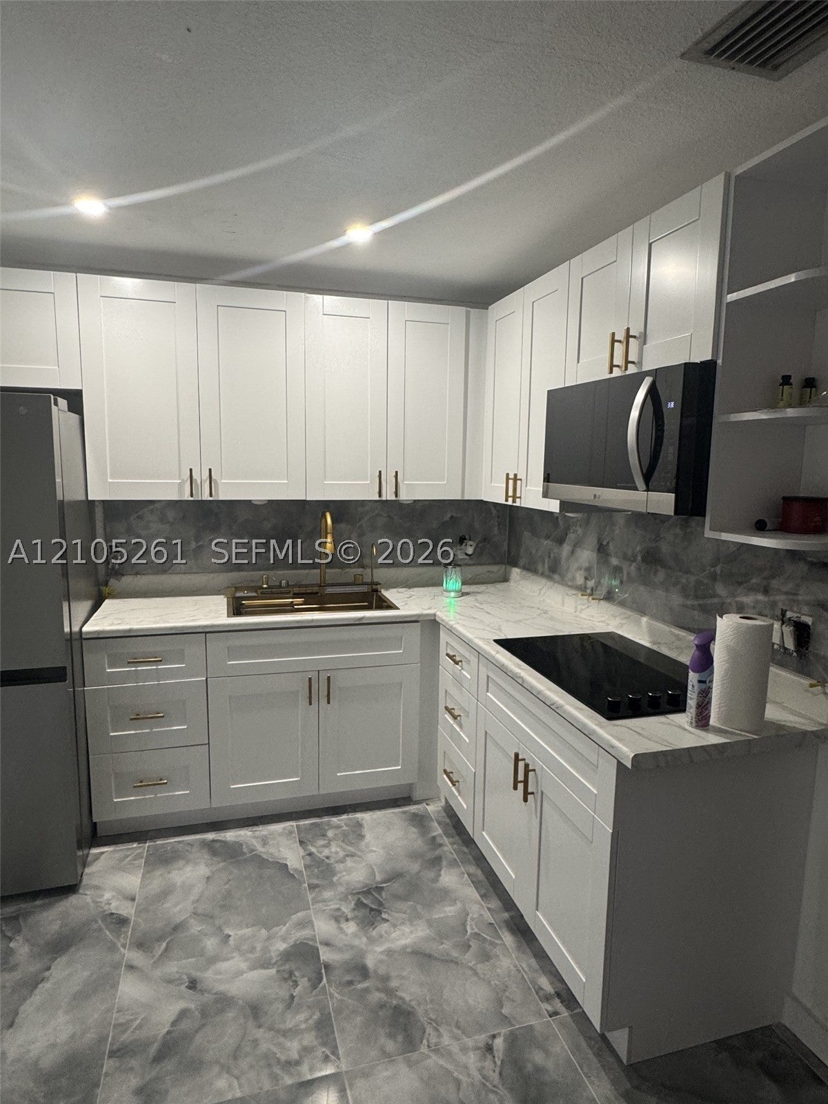 View photos, virtual tours, details... 4947 N Royal Ct N