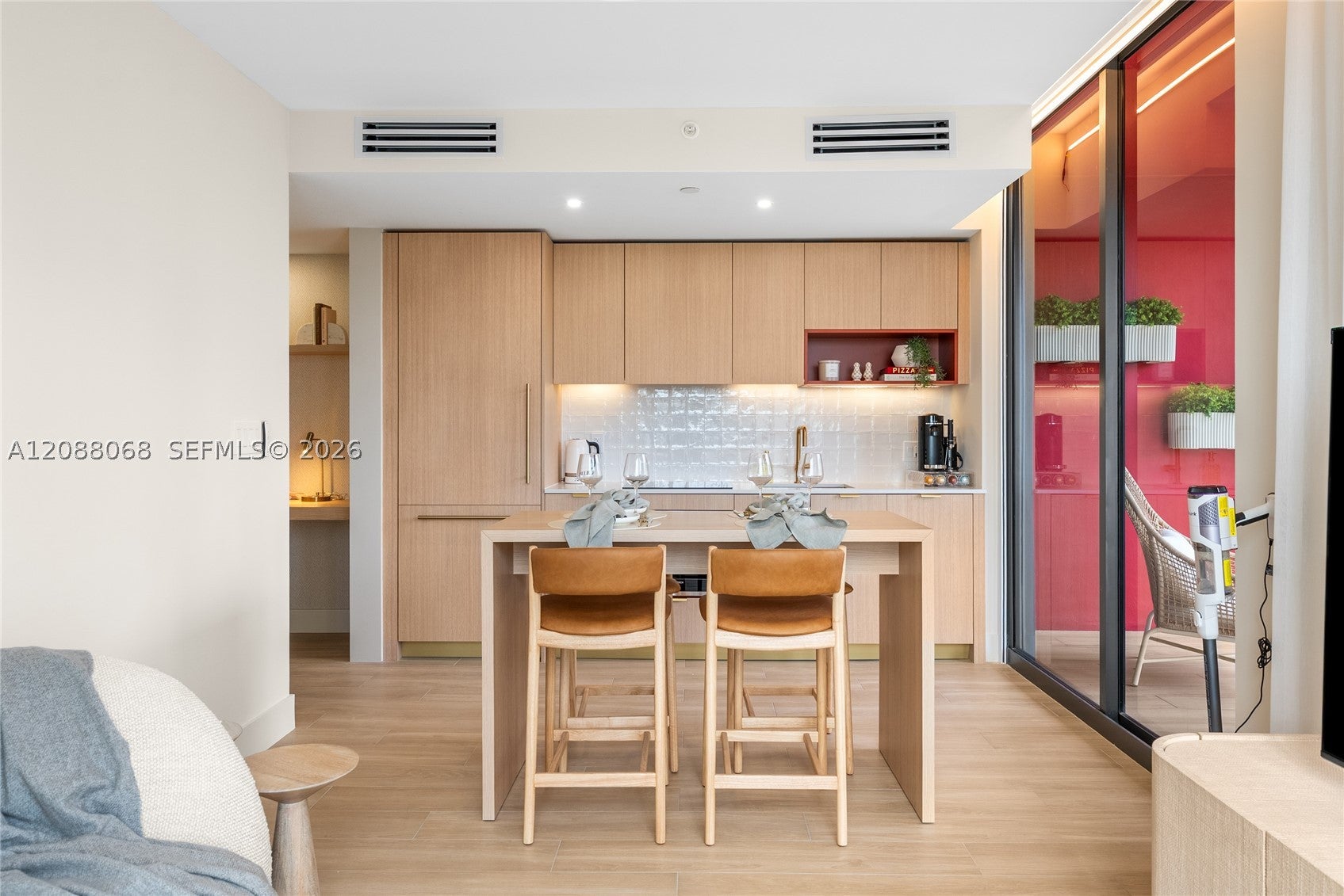 90 NE 32nd St 501