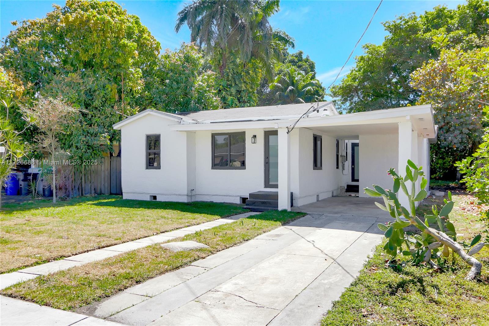 NEW Duplex in Hollywood with no rental restrictions! Beautifully remodeled ideally located just 7 minutes from the stunning Hollywood Beach, offering the perfect blend of comfort and convenience. Each unit boasts 2 bedrooms and 1 stylishly updated bathroom, making them highly desirable for tenants.
Perfectly located near shopping centers, exceptional dining options, and a variety of local attractions, this property is poised to generate top-dollar rental income. Do not miss out on this TURN KEY investment!