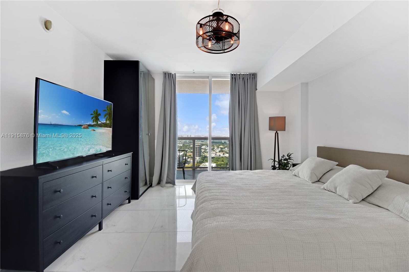 1800 CLUB CONDO - Residential