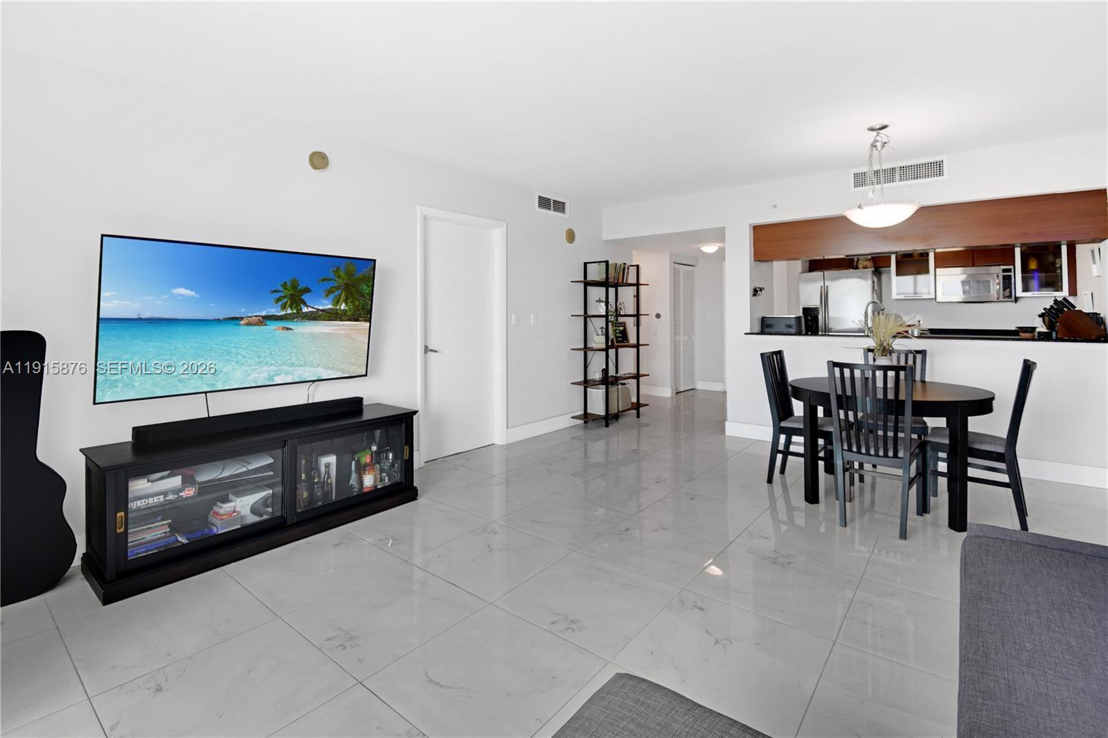 1800 CLUB CONDO - Residential