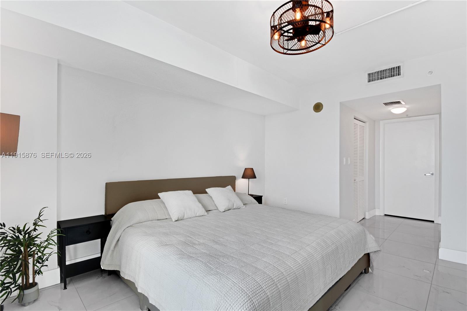 1800 CLUB CONDO - Residential