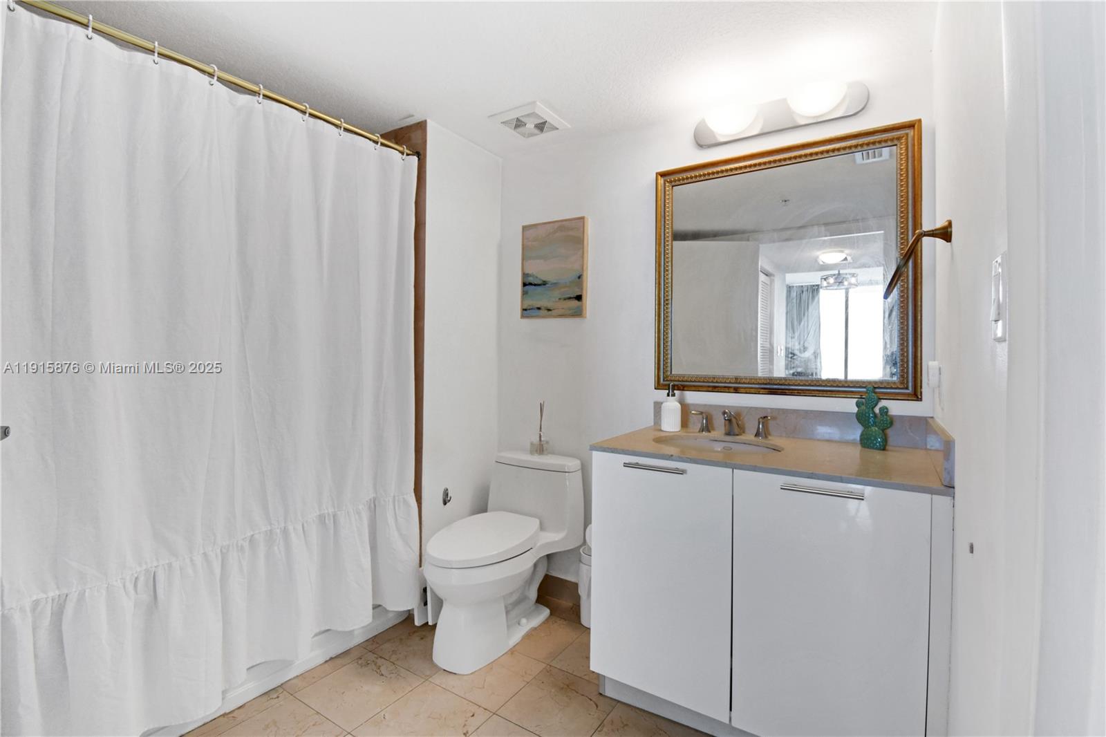 1800 CLUB CONDO - Residential