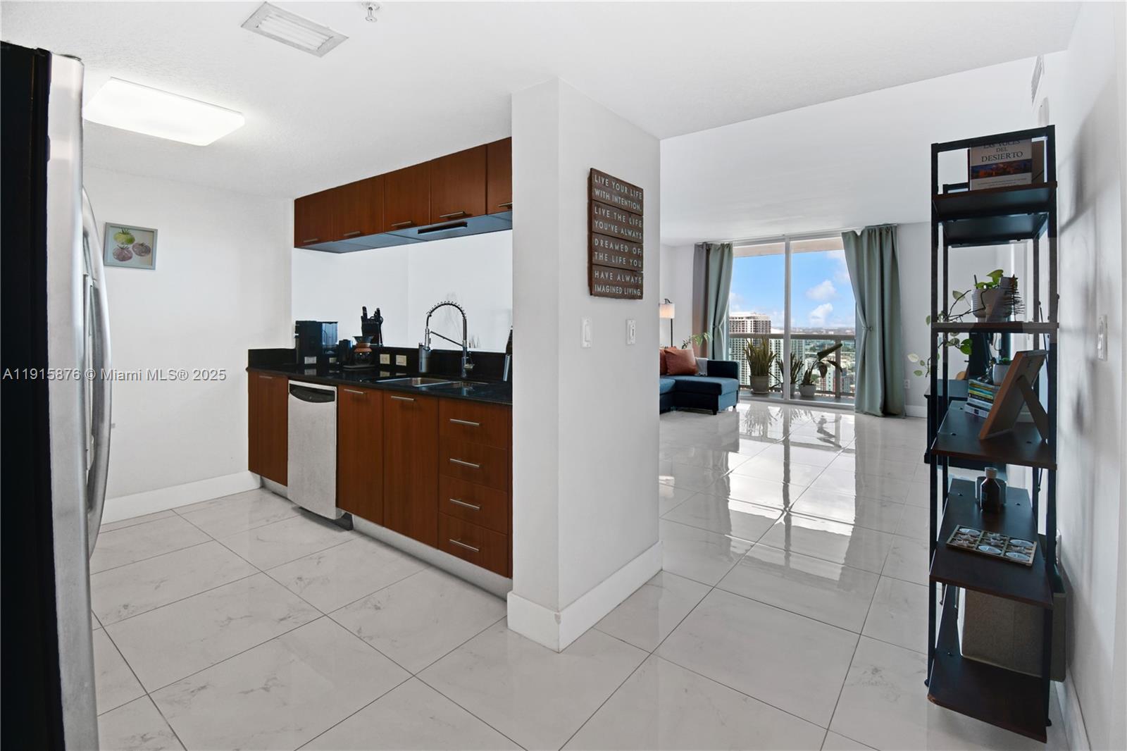 1800 CLUB CONDO - Residential