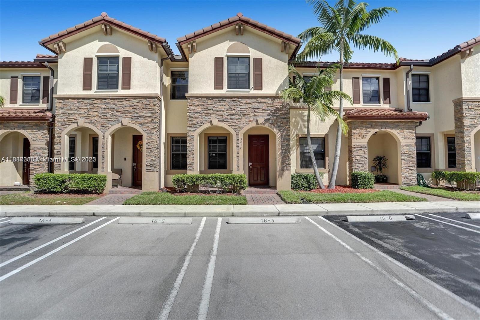 3217 Se 4th St 3217, Homestead, Miami-Dade County, Florida - 2 Bedrooms  
3 Bathrooms - 