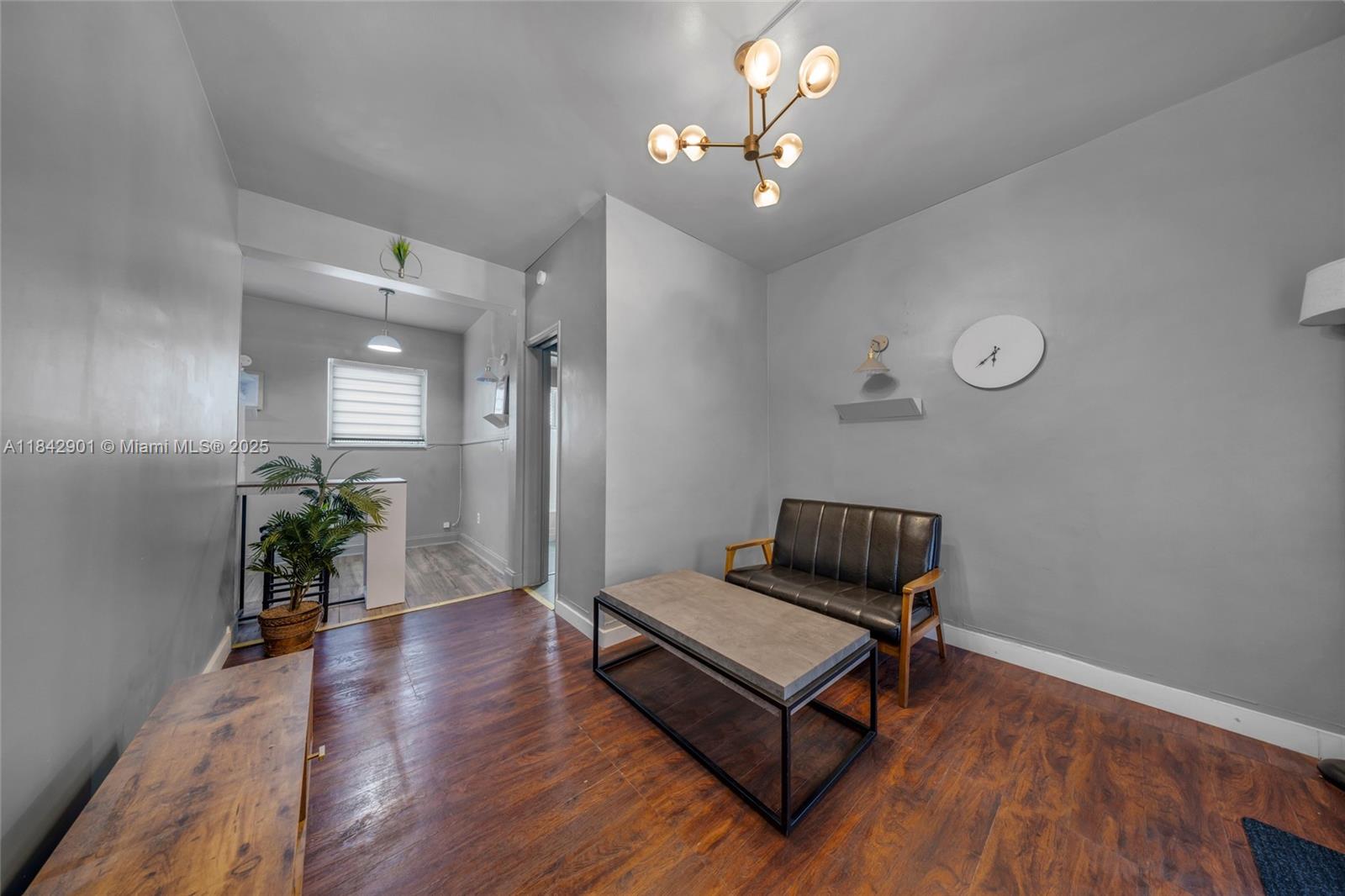 8420 Byron Ave 6