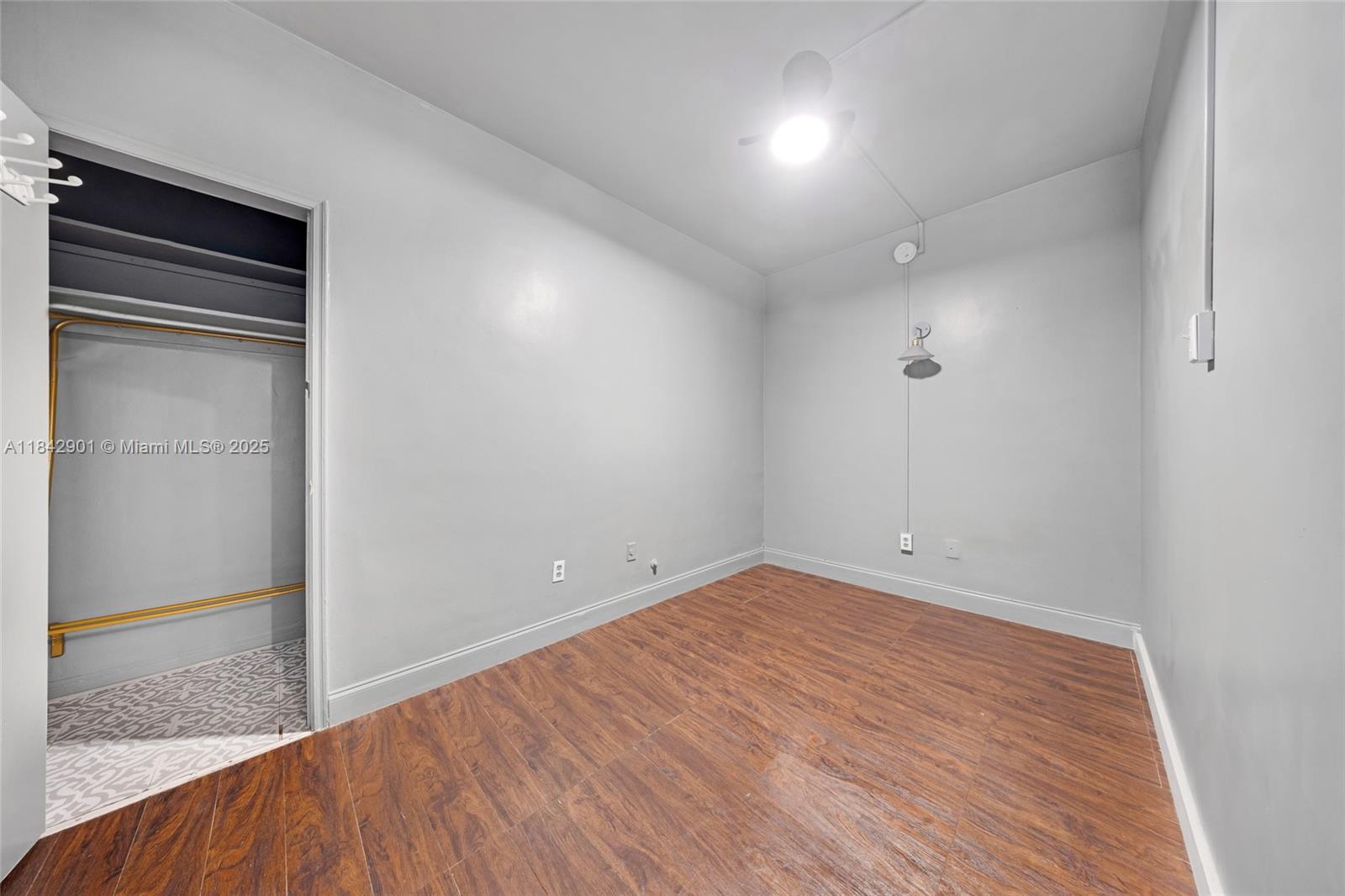 8420 Byron Ave 6