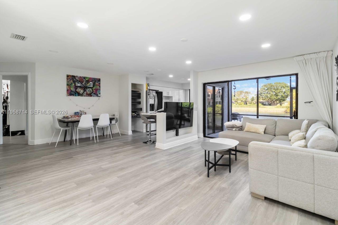 EMERALD OAKS 17 CONDO - Residential Lease