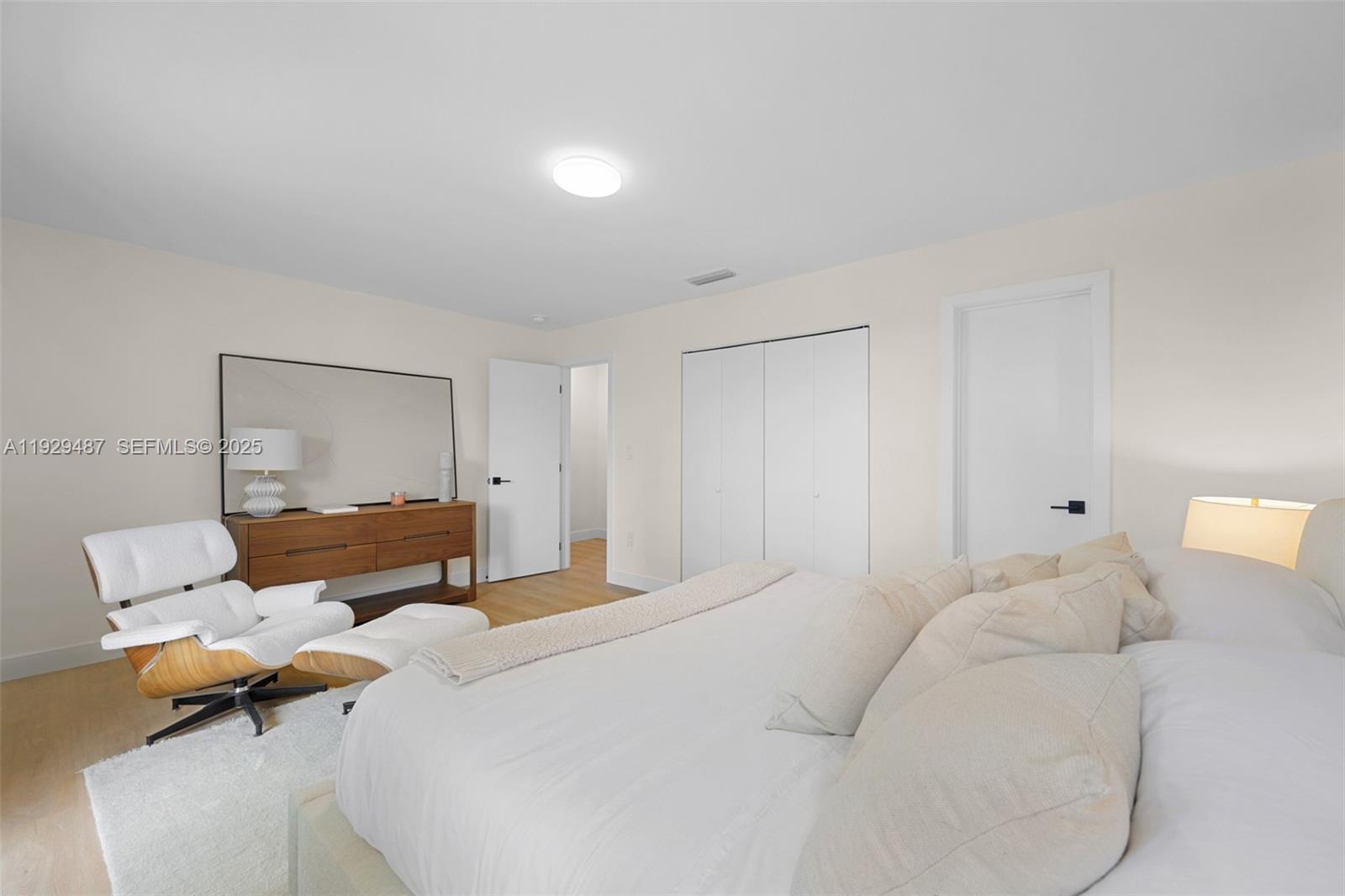 CRESPI RESIDENCE - Residential Lease