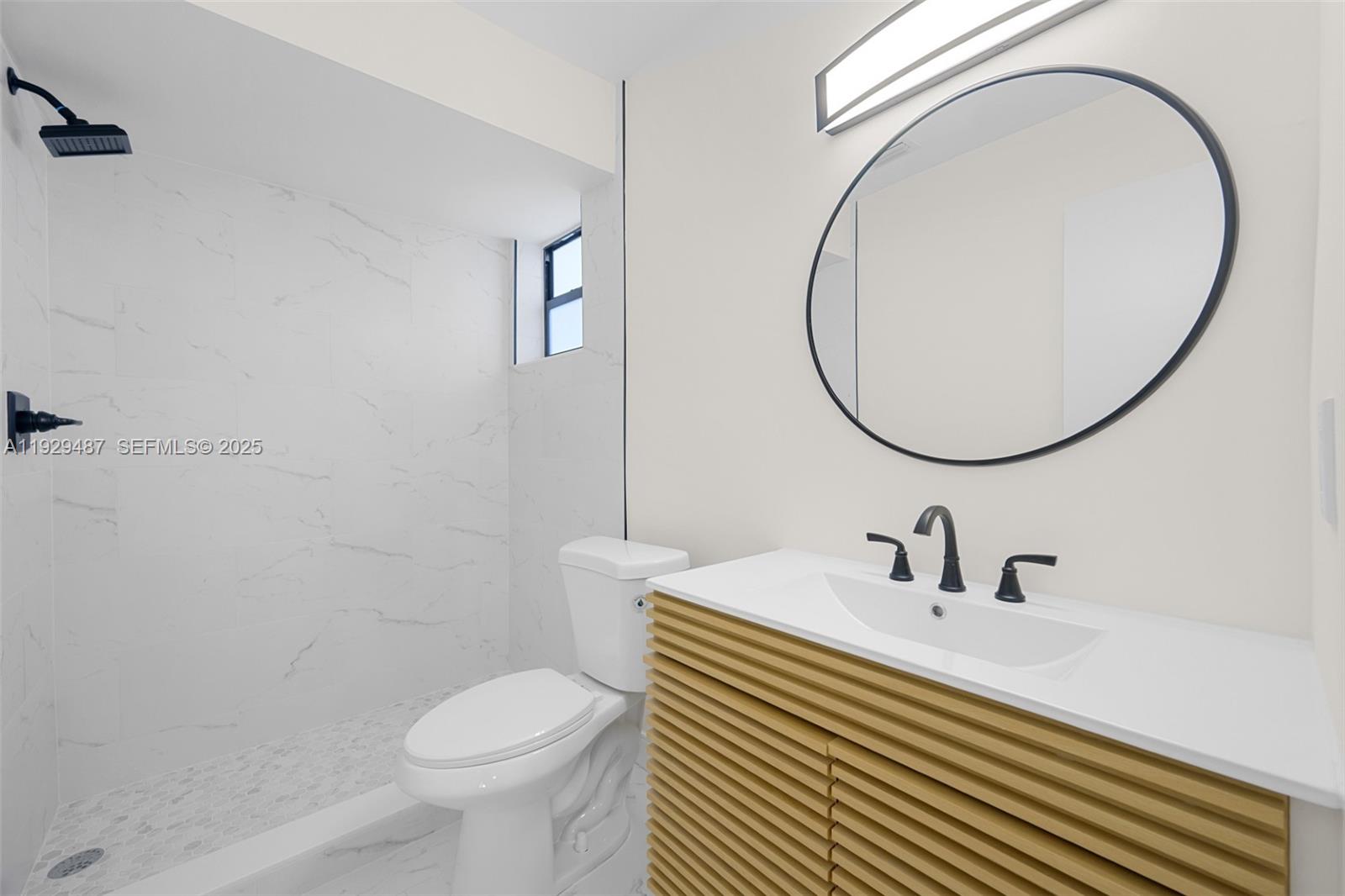 CRESPI RESIDENCE - Residential Lease