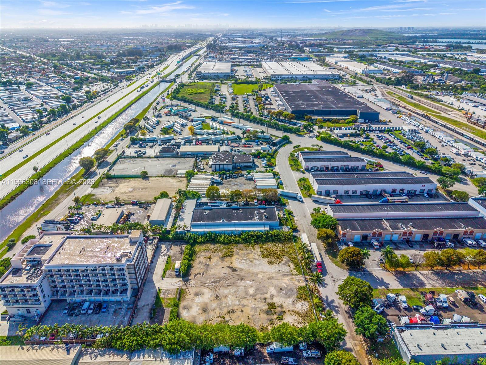 FLORIDA FRUIT LAND IN SEC - Land