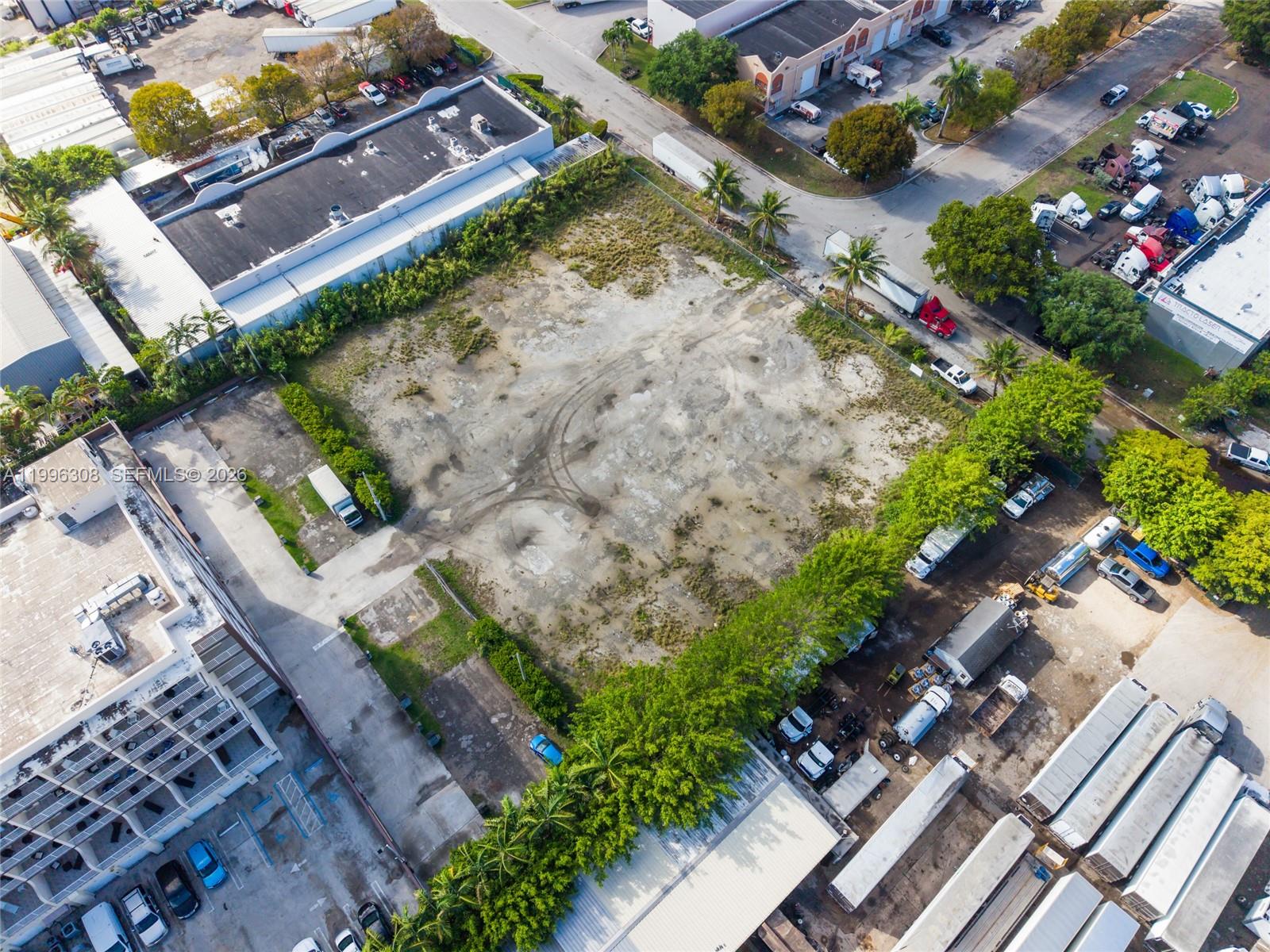 FLORIDA FRUIT LAND IN SEC - Land