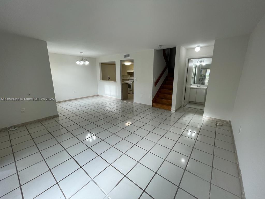 GABLES I TOWNHOMES CONDO - Residential Lease