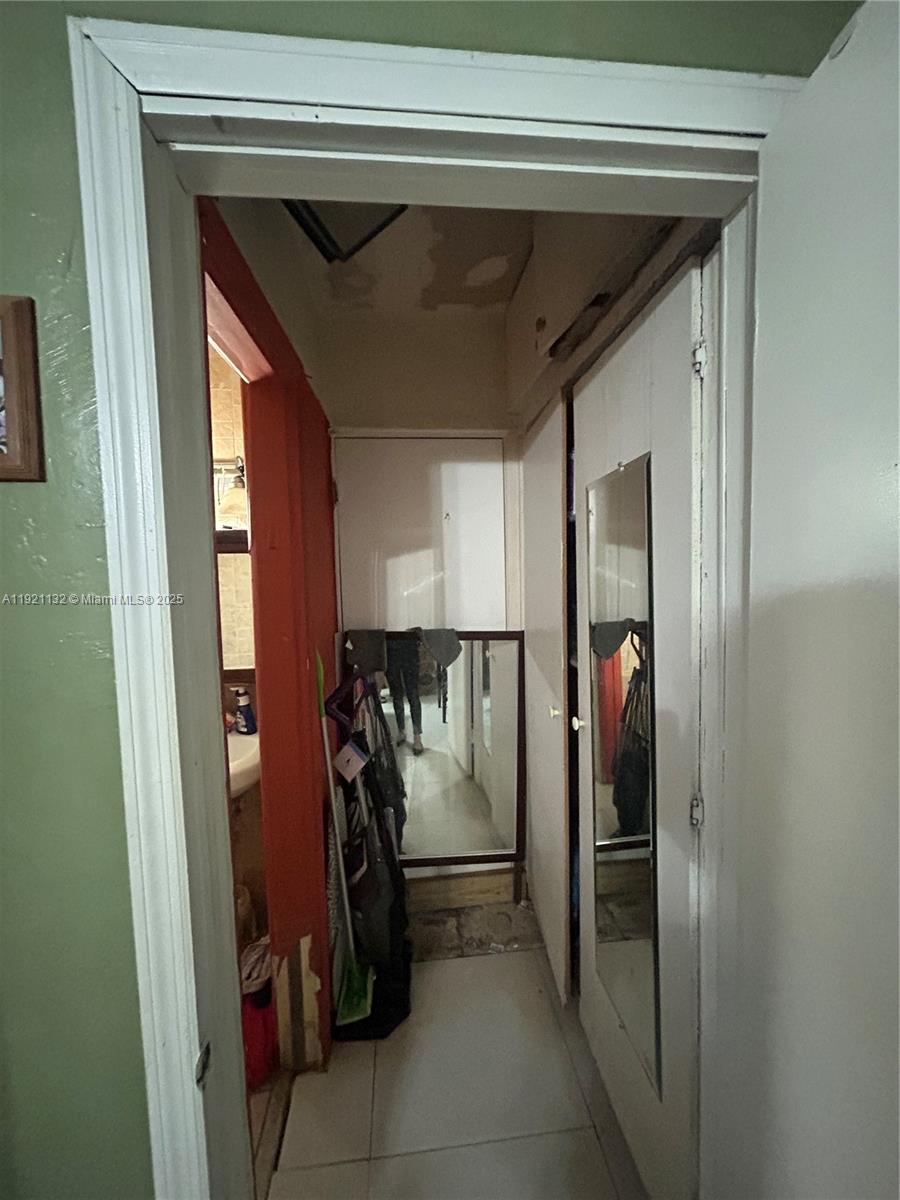 BISCAYNE HIGHLANDS - Residential