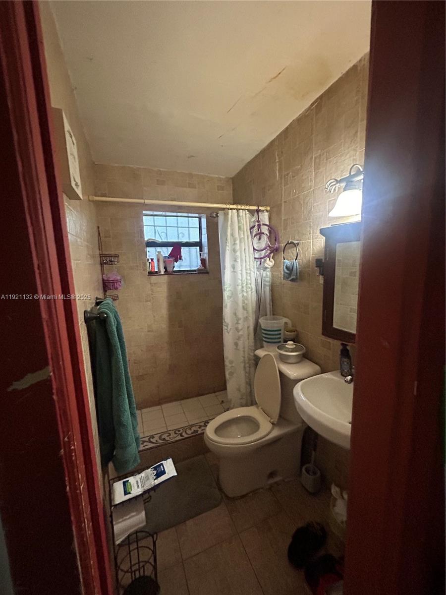 BISCAYNE HIGHLANDS - Residential