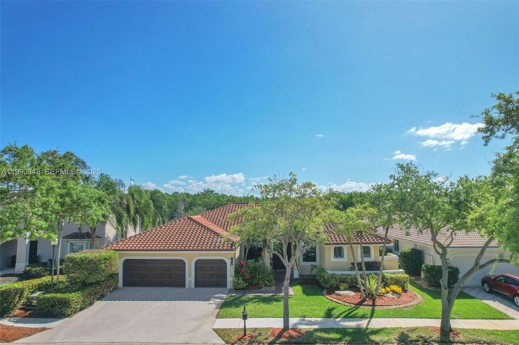 Photo of 219 Landings Blvd, Weston, FL 33327 (MLS # A11990348)