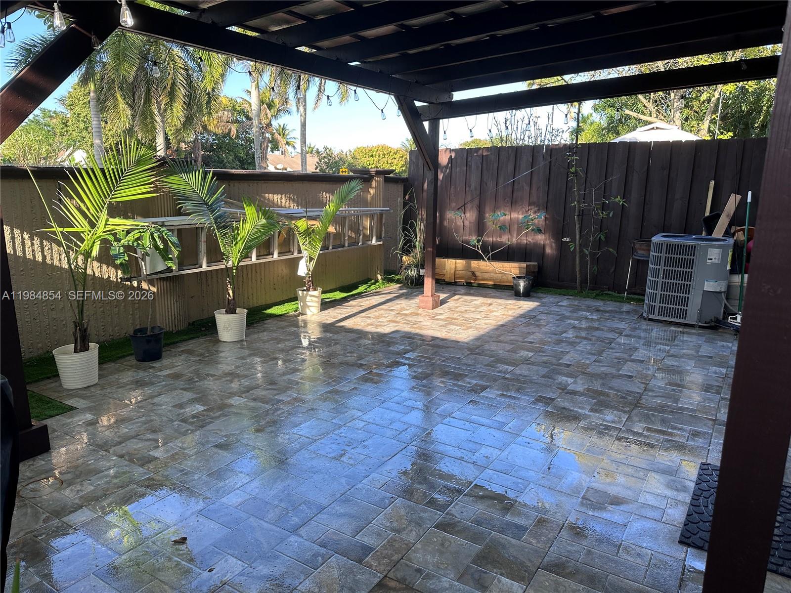 HONEY HILL PARK - Residential