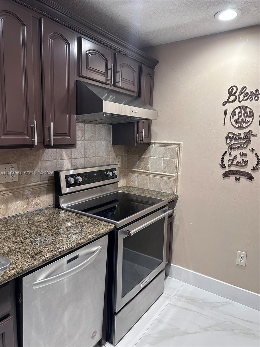 HONEY HILL PARK - Residential