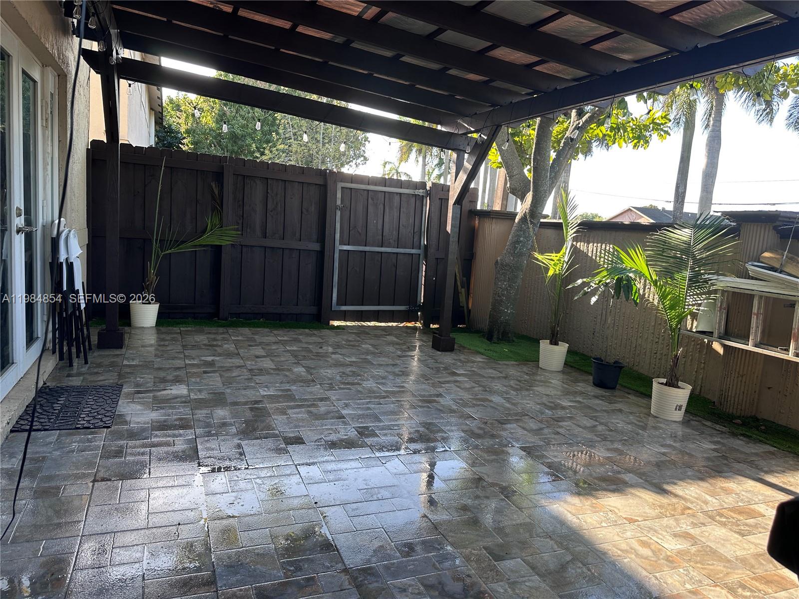 HONEY HILL PARK - Residential