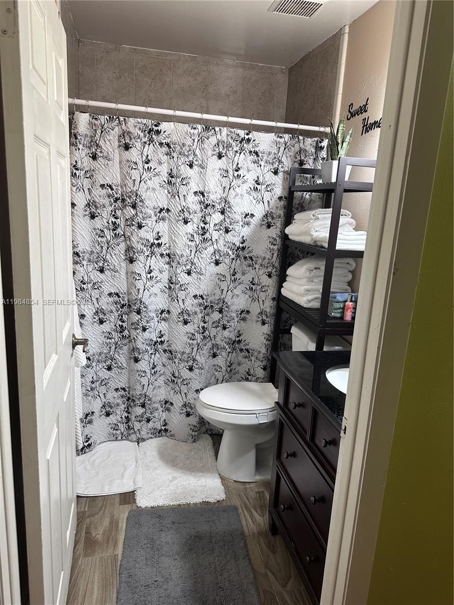 HONEY HILL PARK - Residential