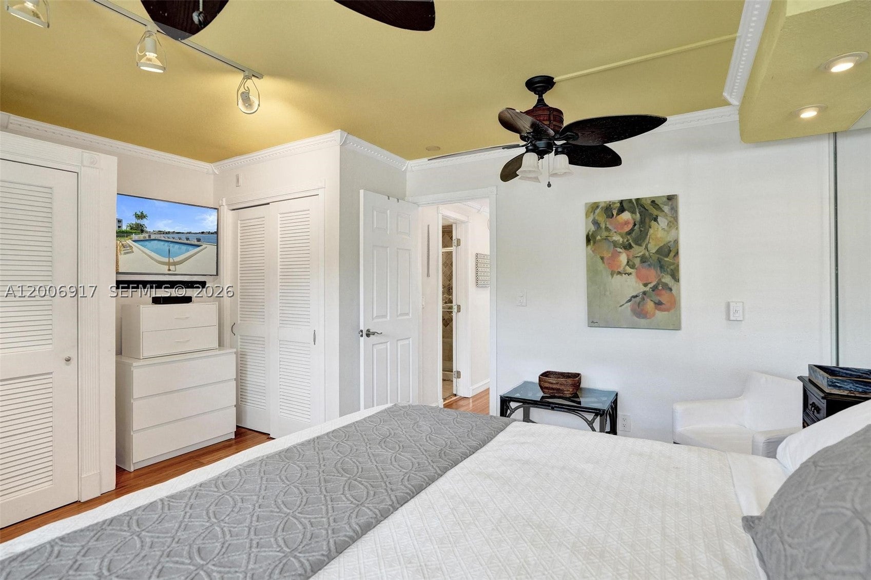 1105 S Riverside Dr 107
