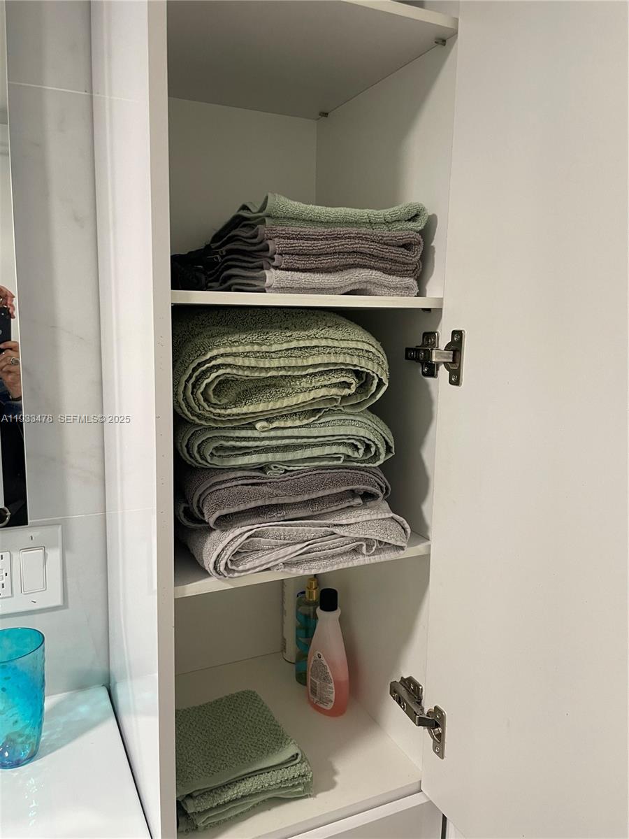 PARKER PLAZA CONDO ESTATE - Residential Lease