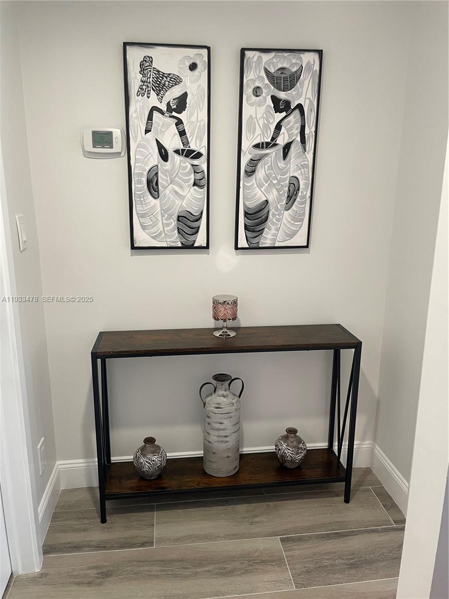 PARKER PLAZA CONDO ESTATE - Residential Lease