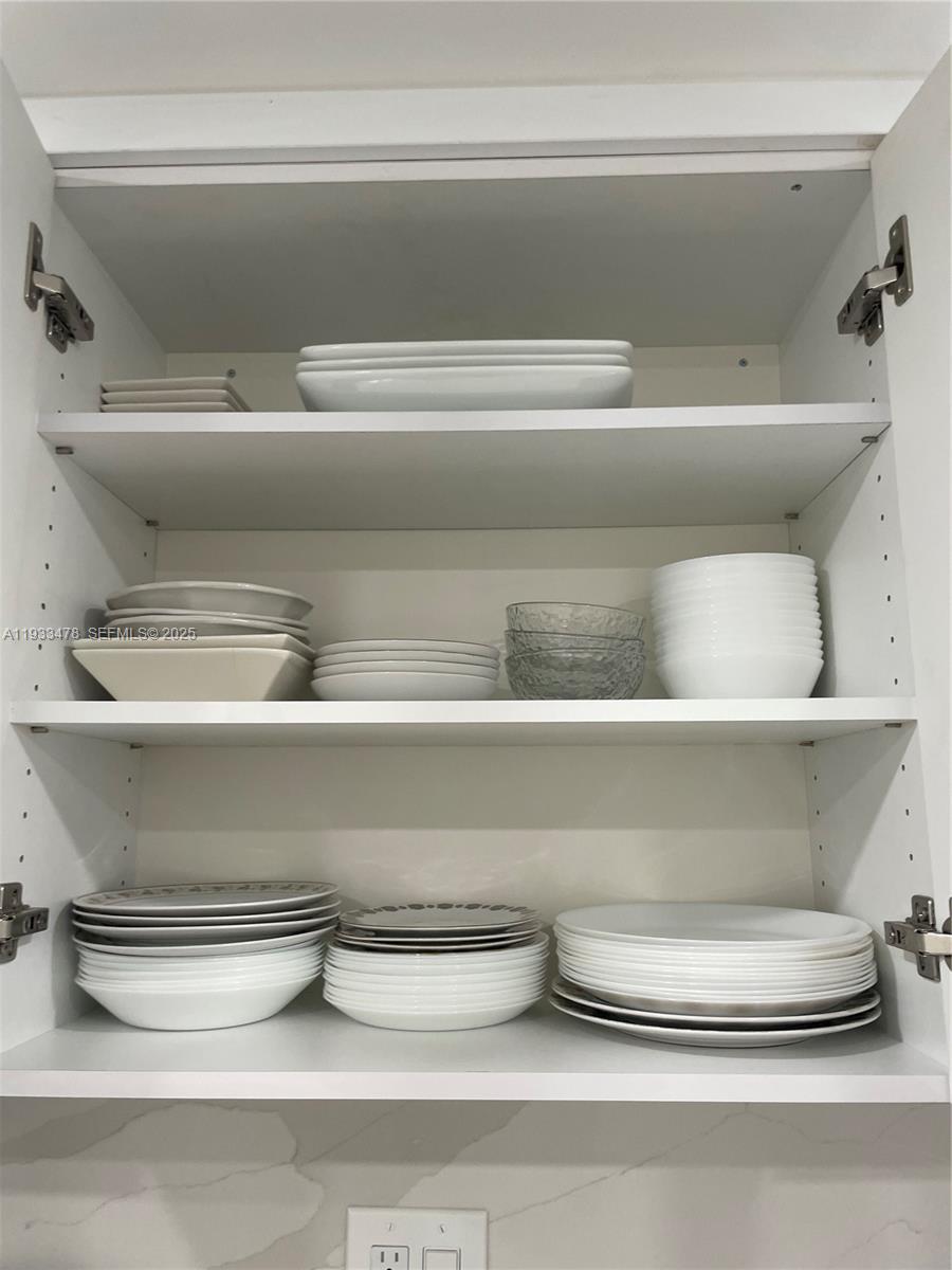 PARKER PLAZA CONDO ESTATE - Residential Lease