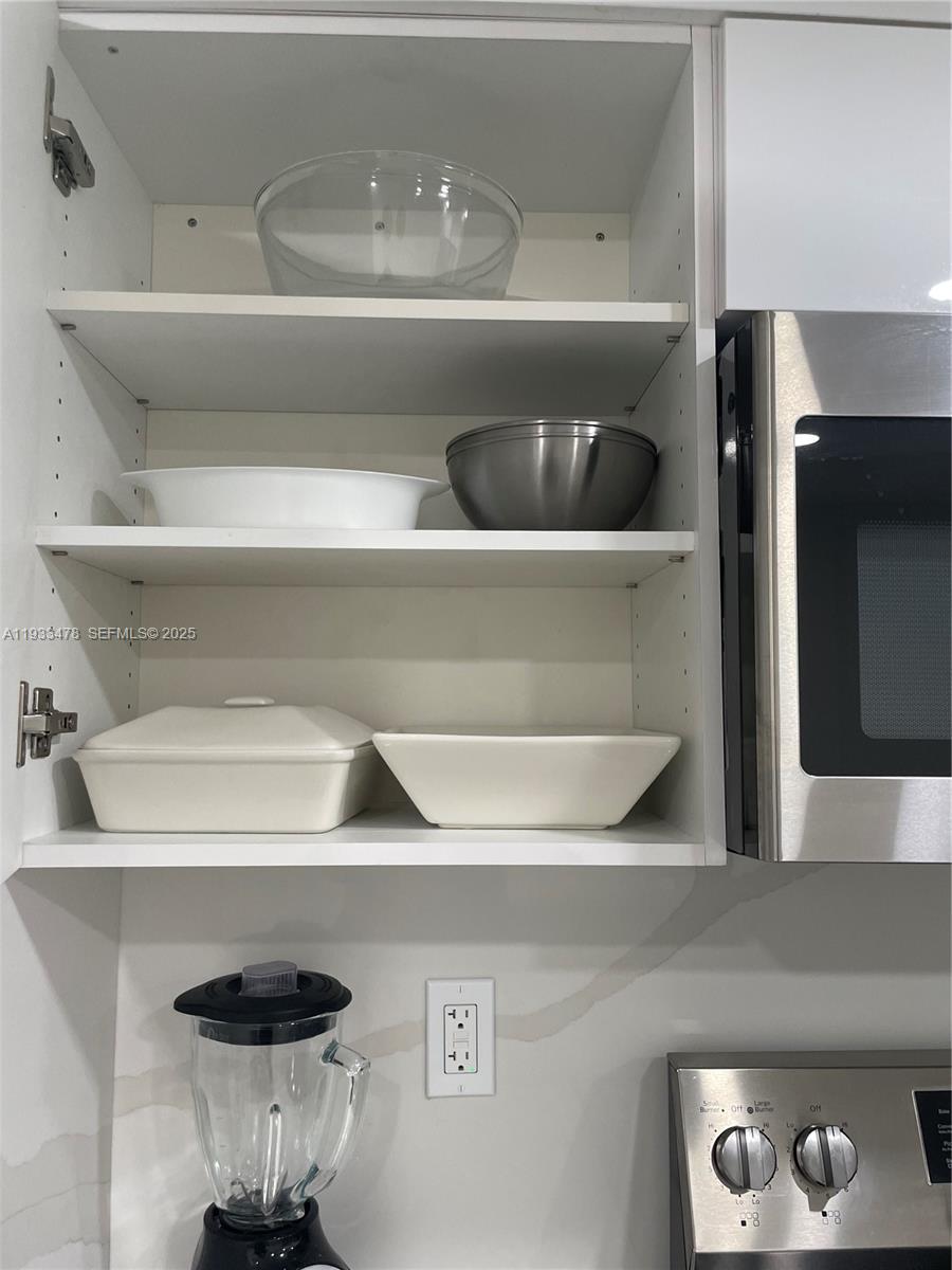 PARKER PLAZA CONDO ESTATE - Residential Lease