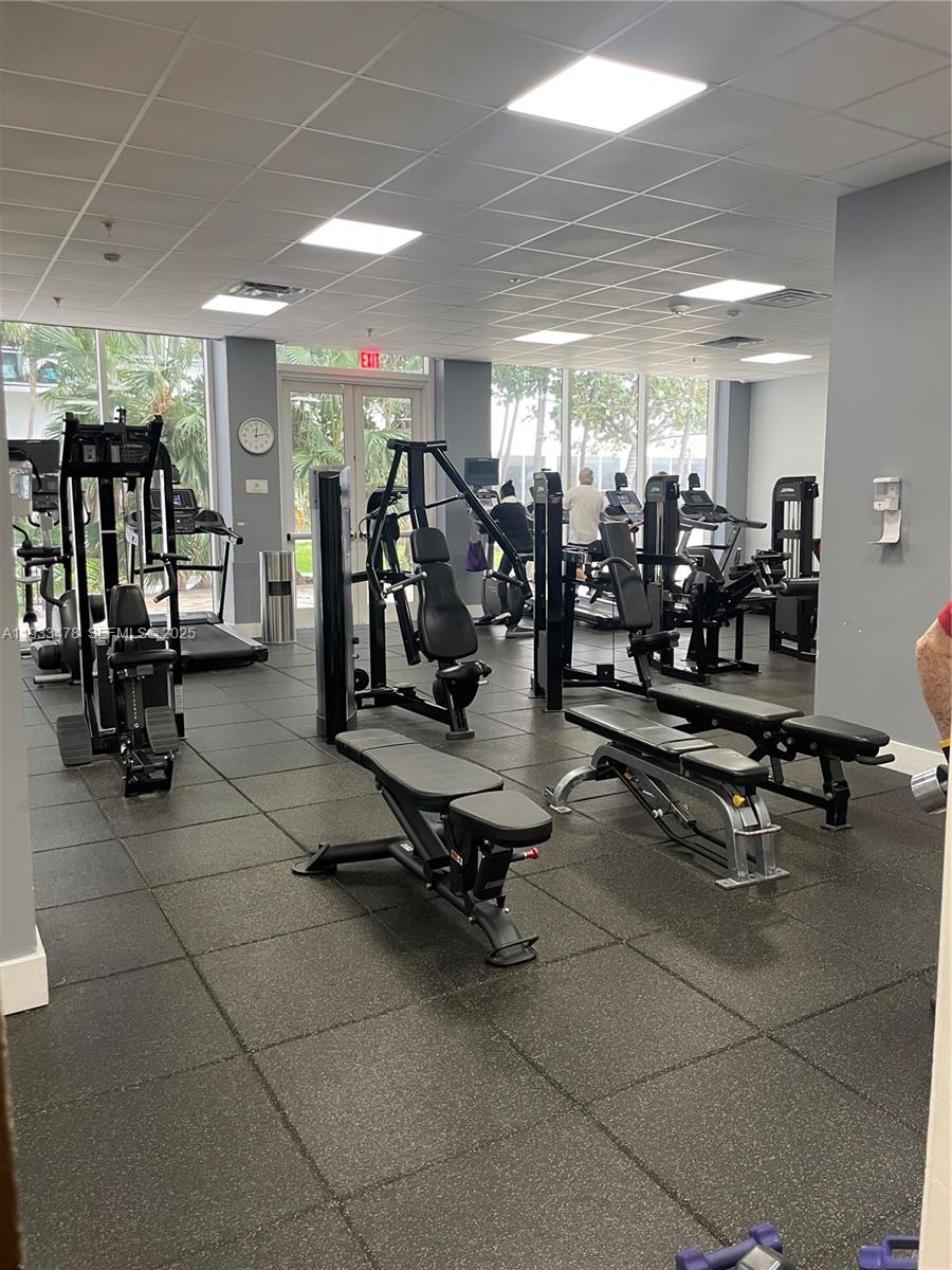 PARKER PLAZA CONDO ESTATE - Residential Lease