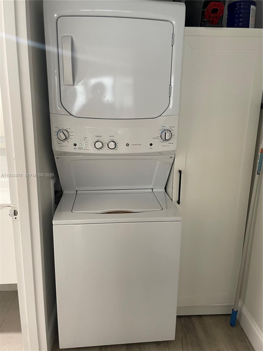 PARKER PLAZA CONDO ESTATE - Residential Lease