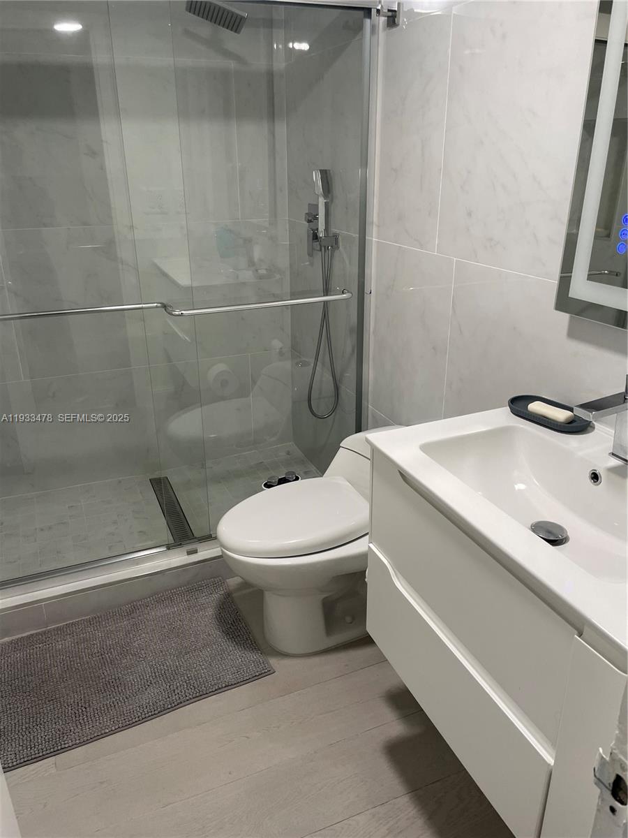 PARKER PLAZA CONDO ESTATE - Residential Lease