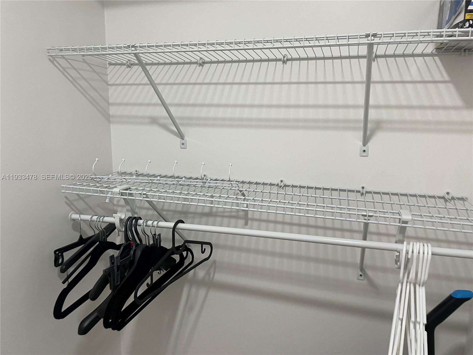 PARKER PLAZA CONDO ESTATE - Residential Lease