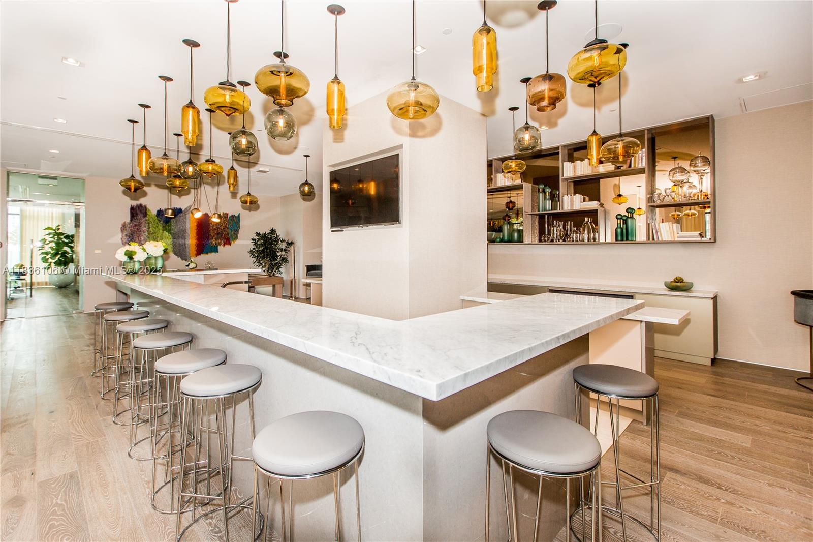 PARAISO BAY CONDO - Residential