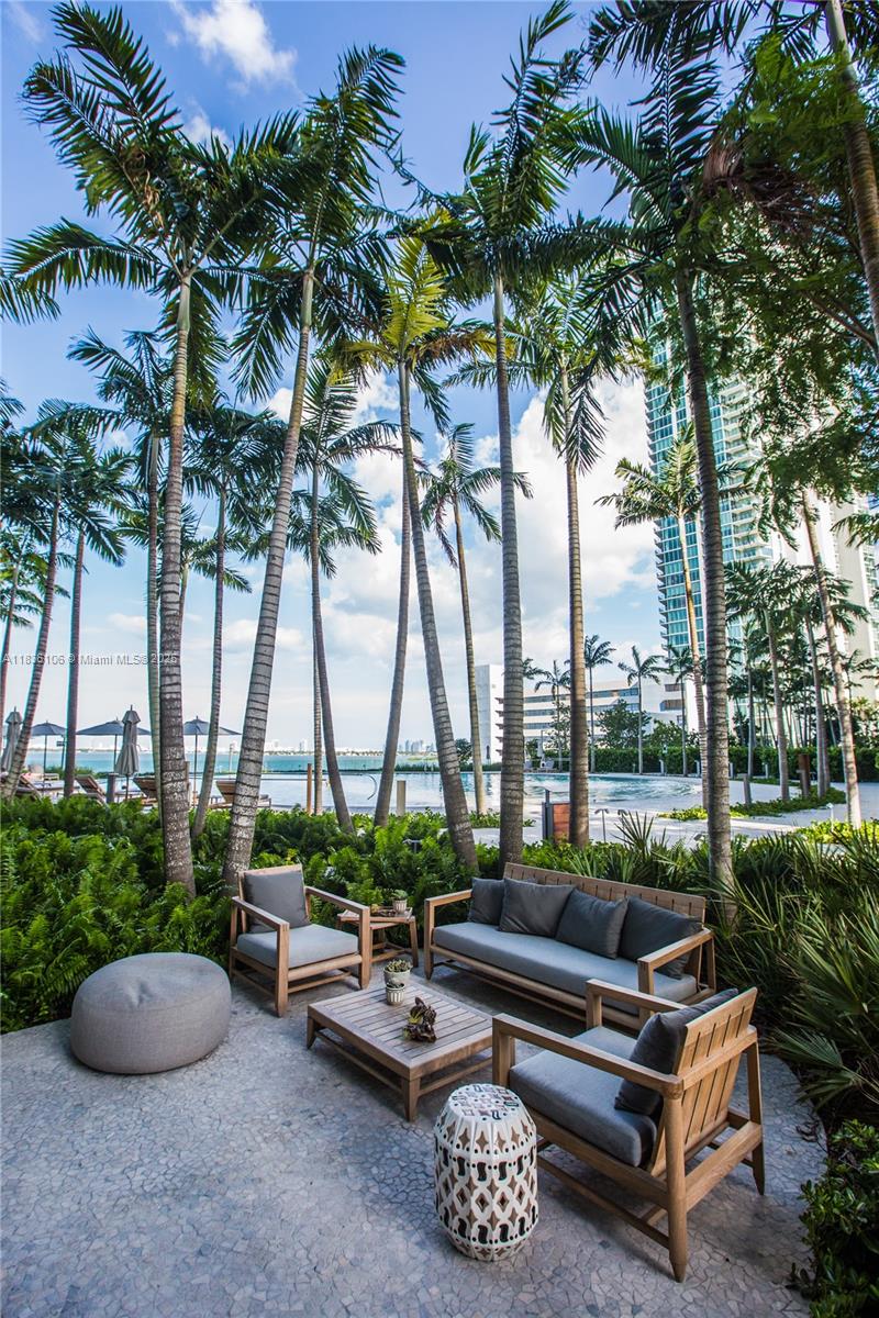 PARAISO BAY CONDO - Residential