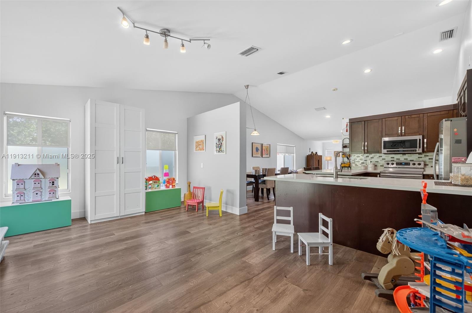 SECTORS 8 9 AND 10 PLAT - Residential