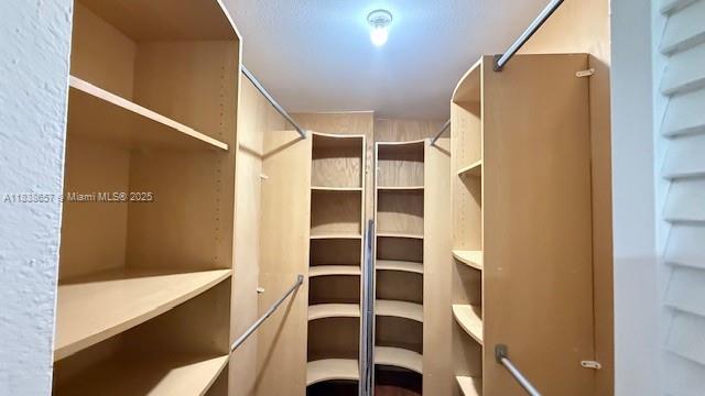 ARROWHEAD GOLF & TENNIS C - Residential