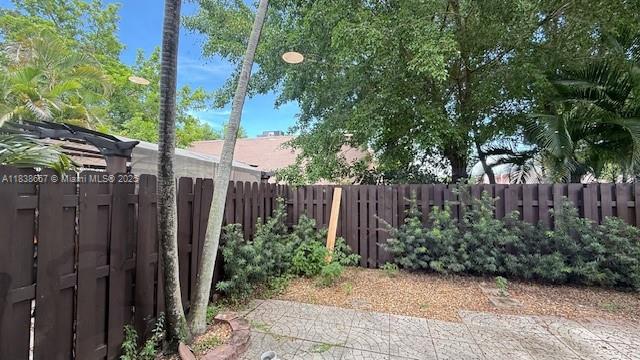 ARROWHEAD GOLF & TENNIS C - Residential