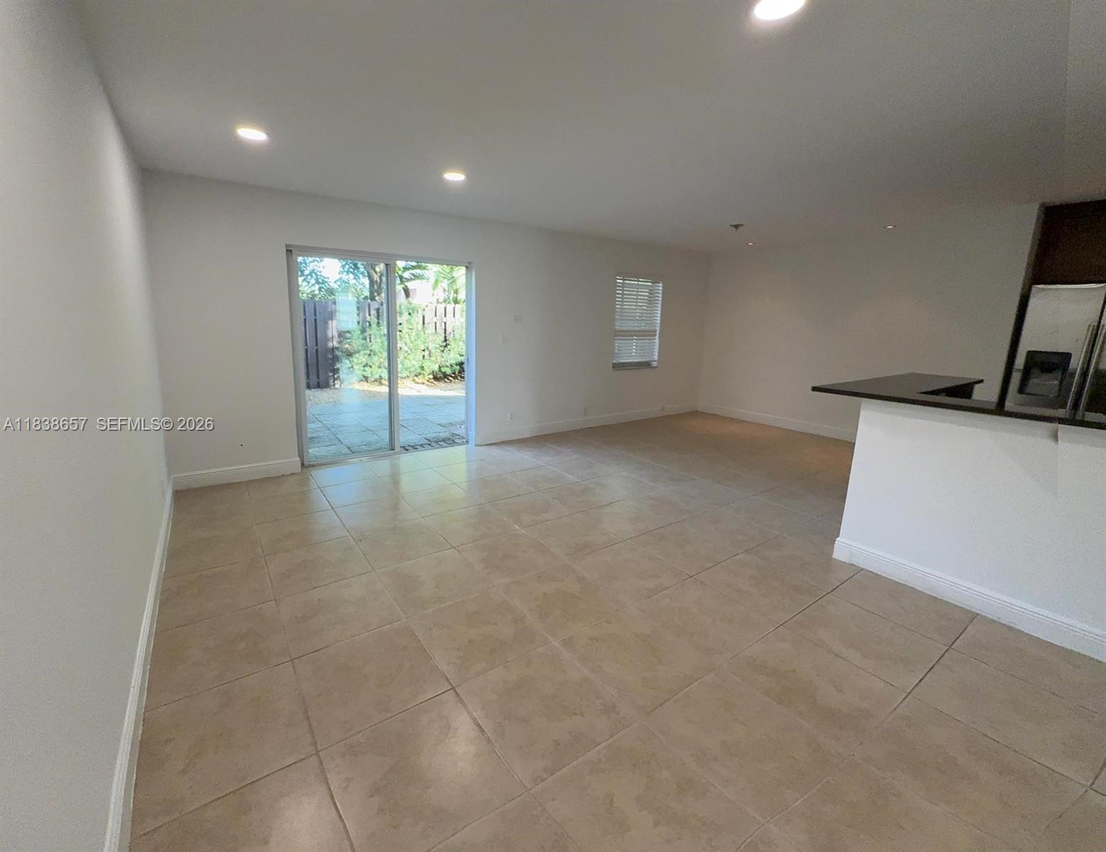 ARROWHEAD GOLF & TENNIS C - Residential