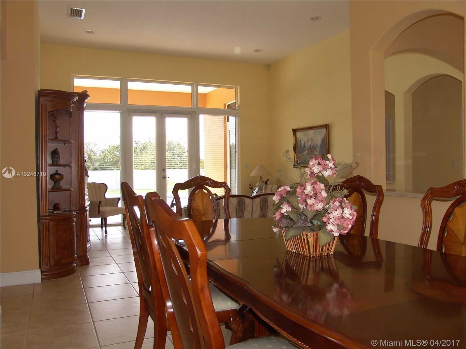 Redland Acres Avocado Hom - Residential