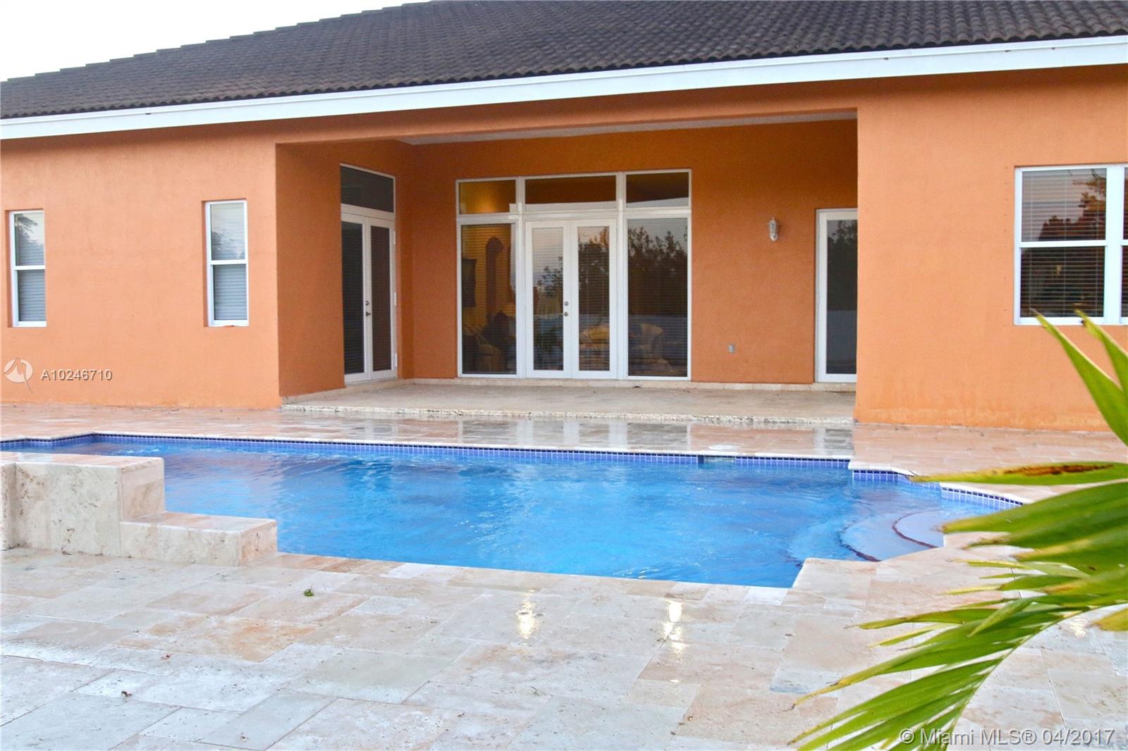 Redland Acres Avocado Hom - Residential