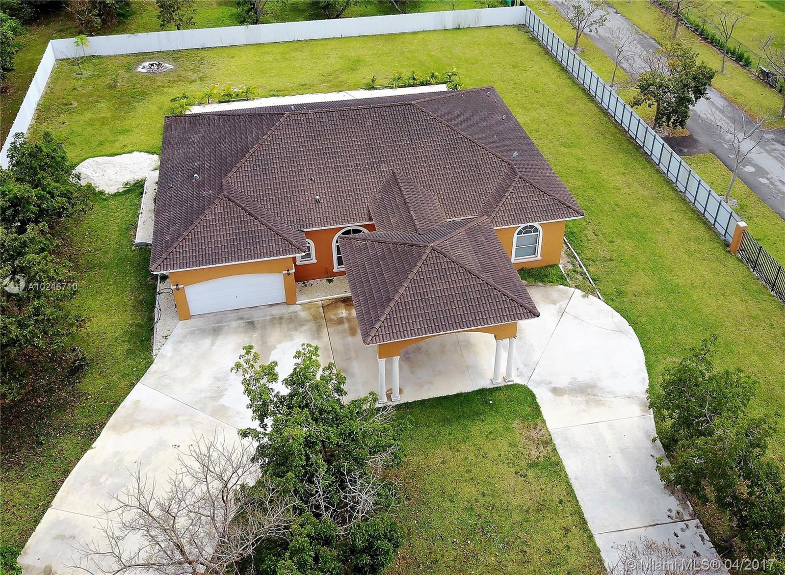 Redland Acres Avocado Hom - Residential