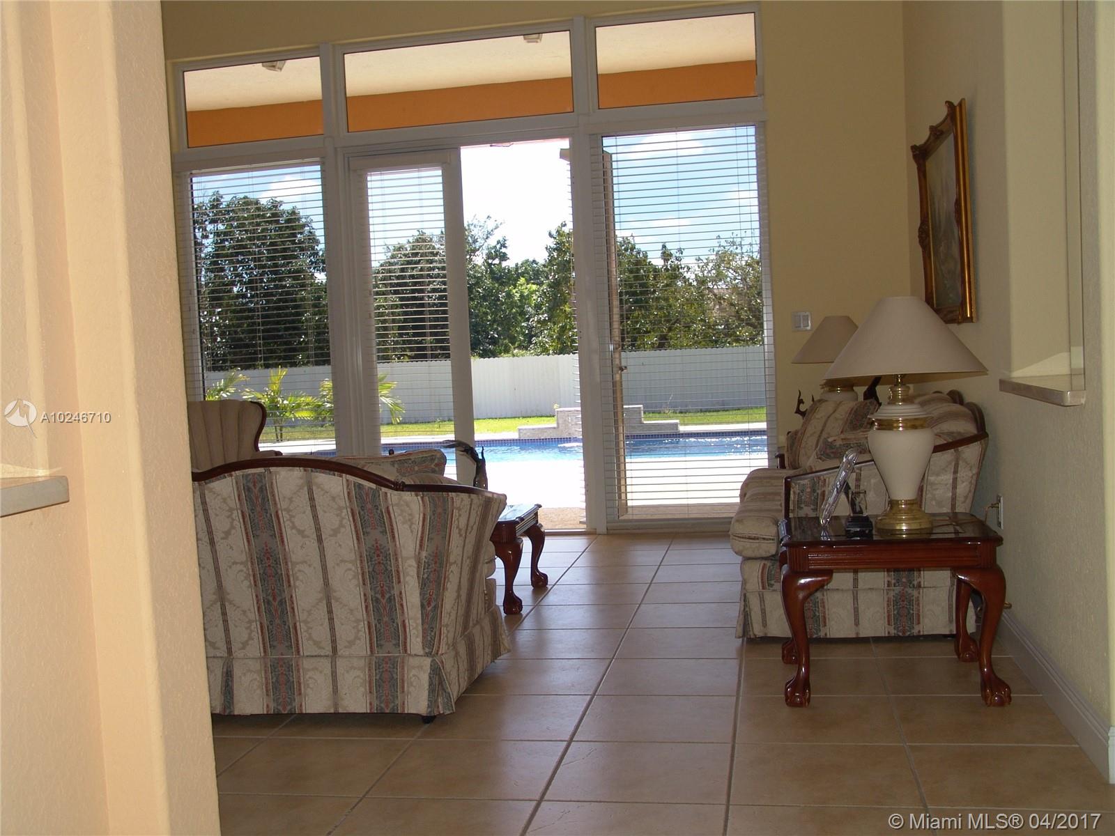 Redland Acres Avocado Hom - Residential