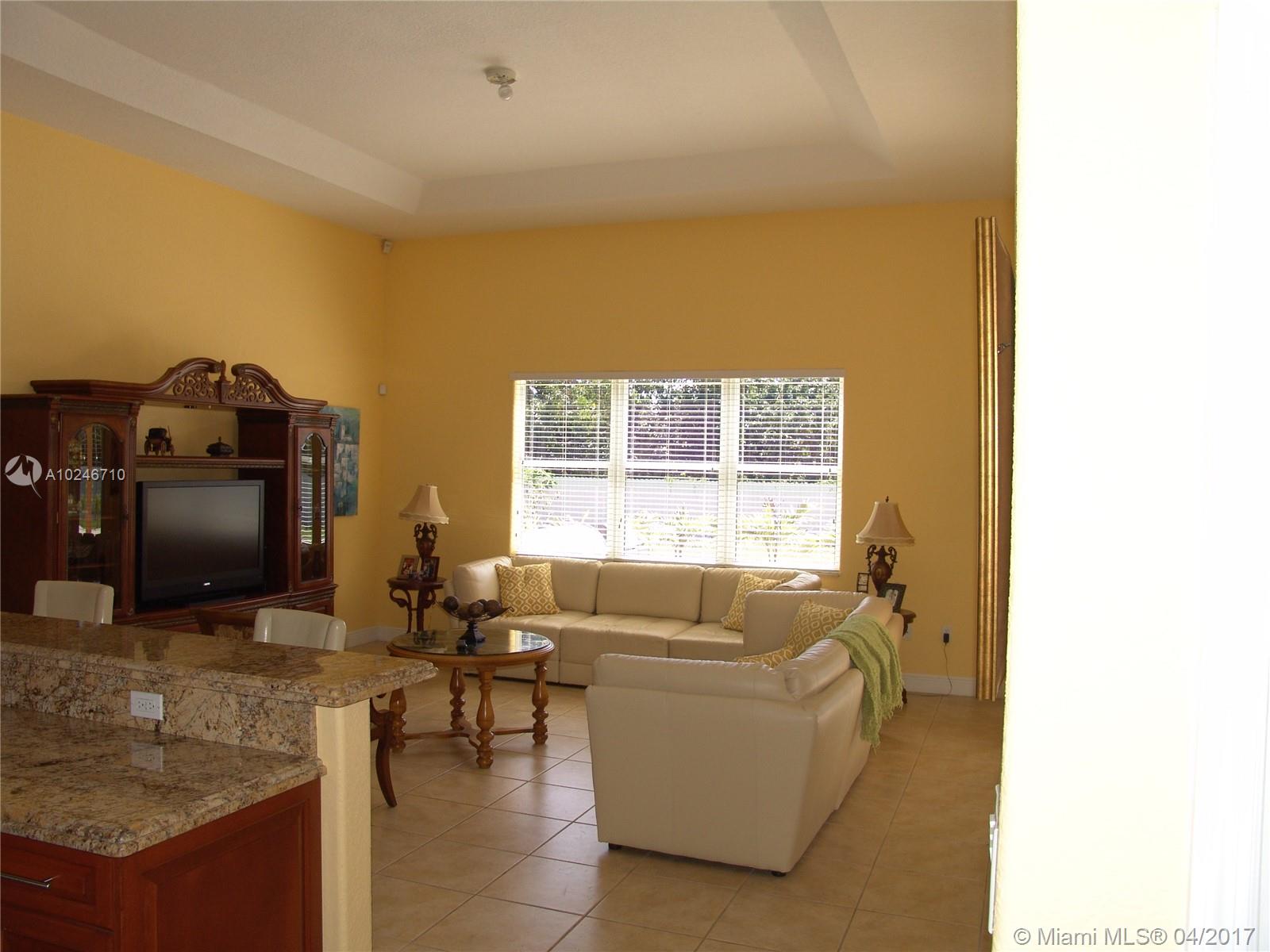 Redland Acres Avocado Hom - Residential