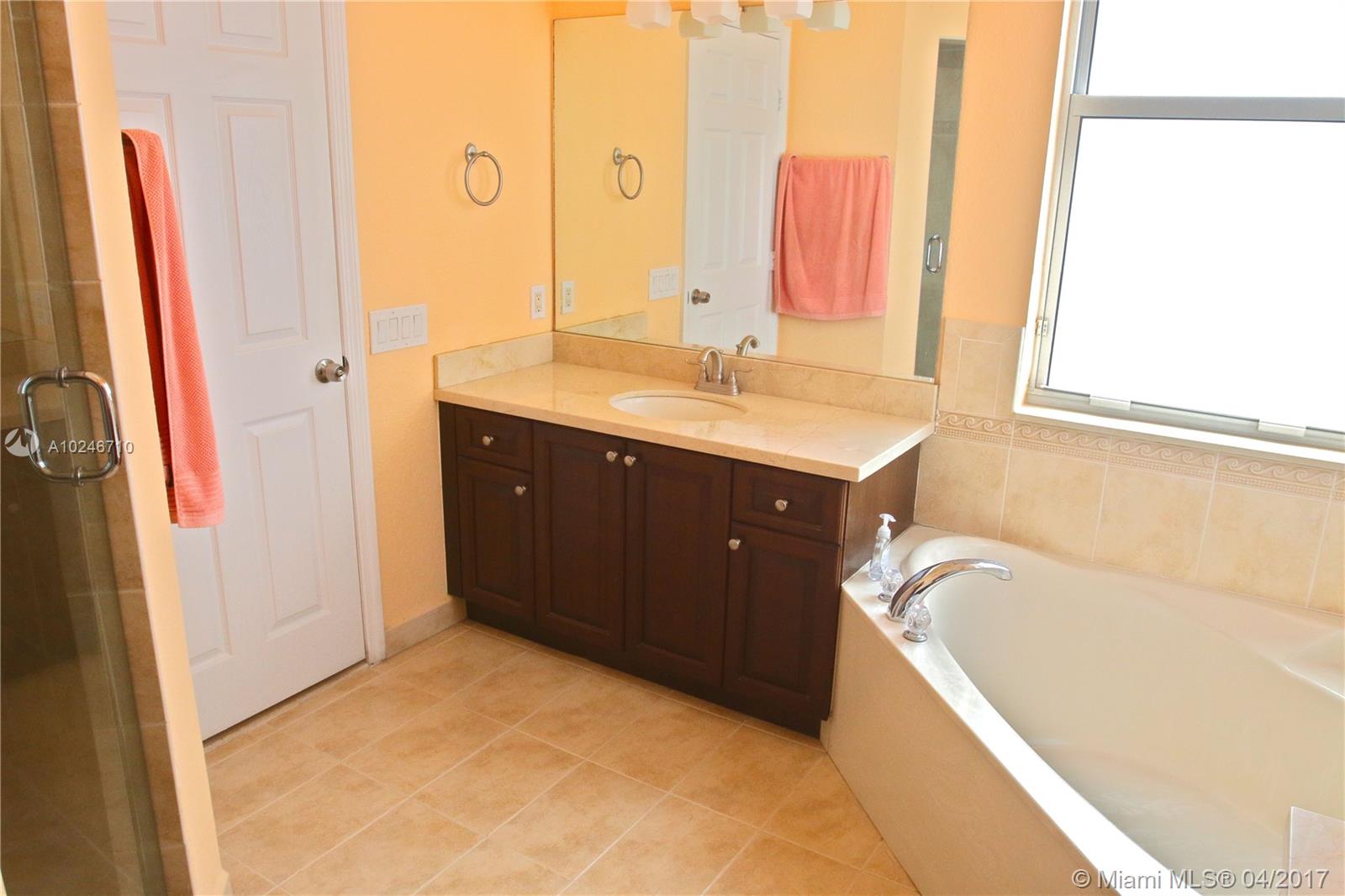 Redland Acres Avocado Hom - Residential