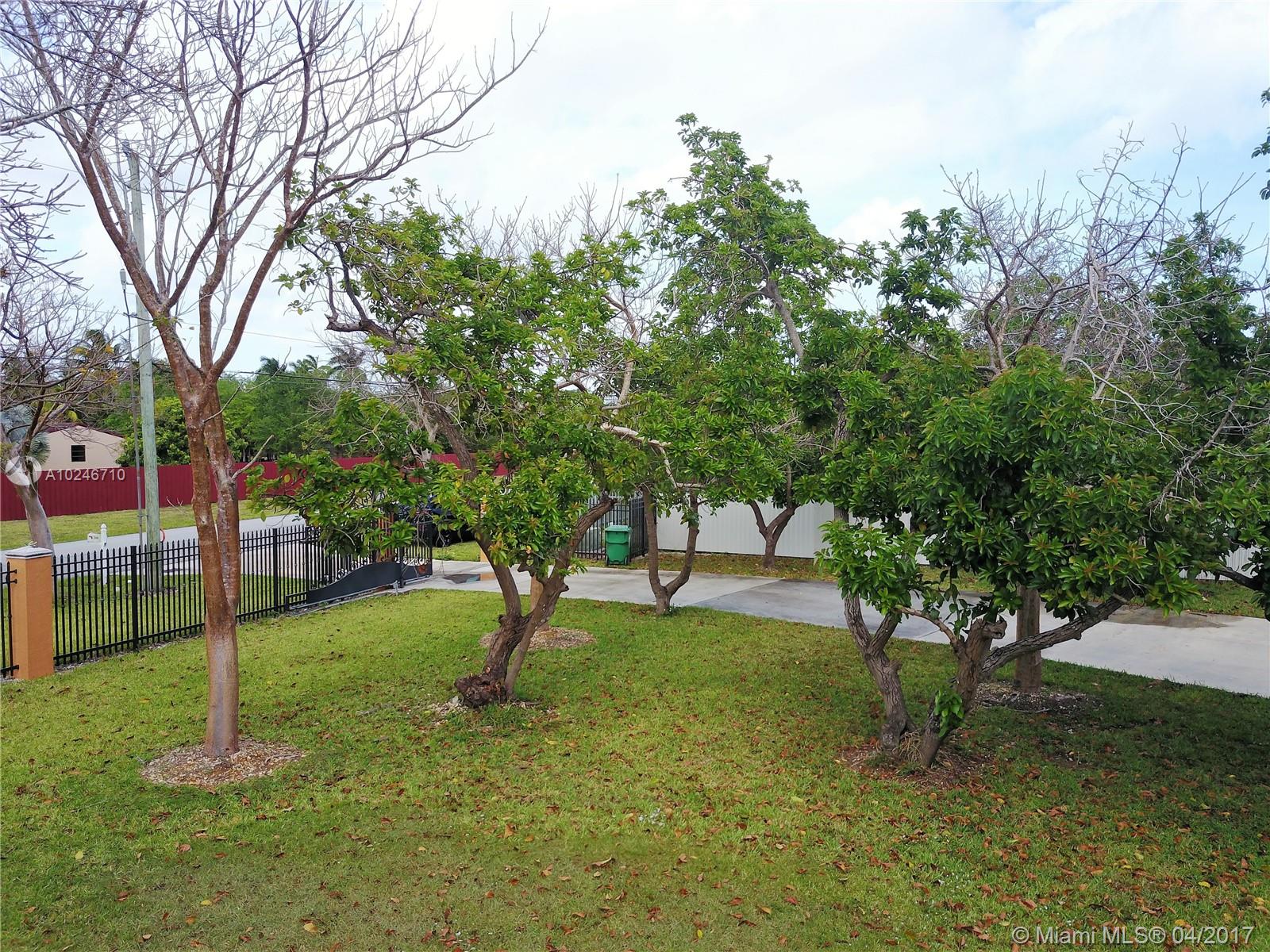 Redland Acres Avocado Hom - Residential