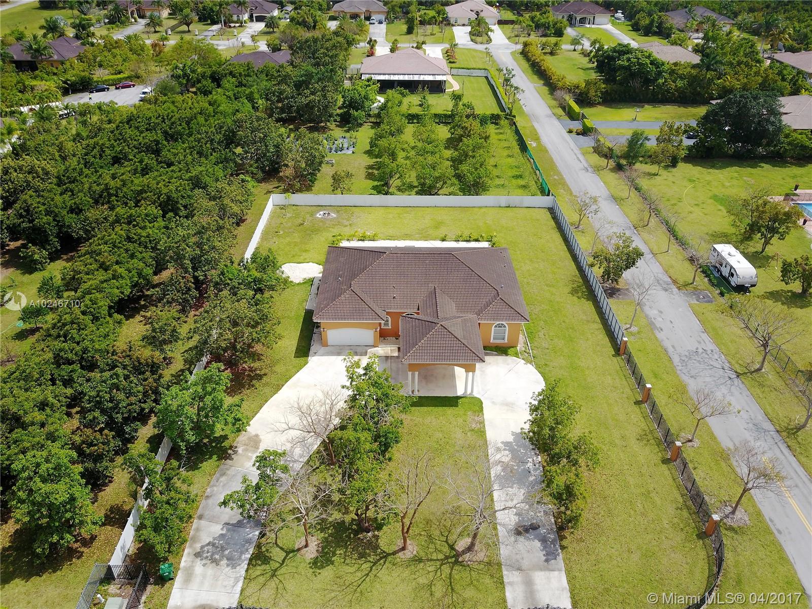 Redland Acres Avocado Hom - Residential