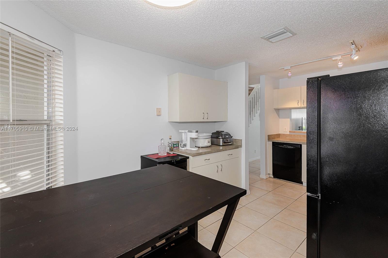 HOLIDAY SPRINGS VILLAGE - Residential